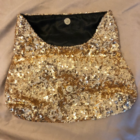Victoria Secret gold sequin clutch - Picture 3 of 4